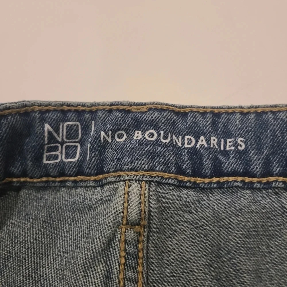 NWT No Boundaries women's high rise jeans sz.6